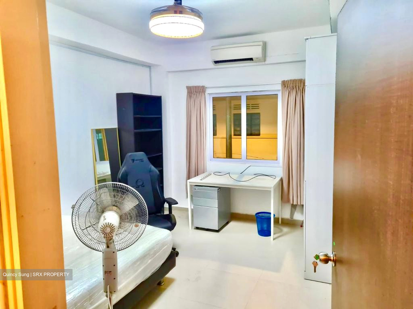 Macpherson Road (D13), Terrace #414123141